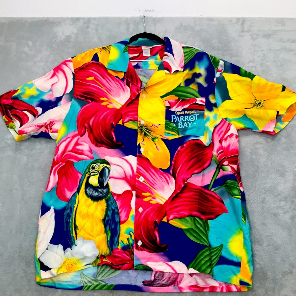 Captain Morgan Parrot Bay Vibrant Hawaiian Shirt Size Large